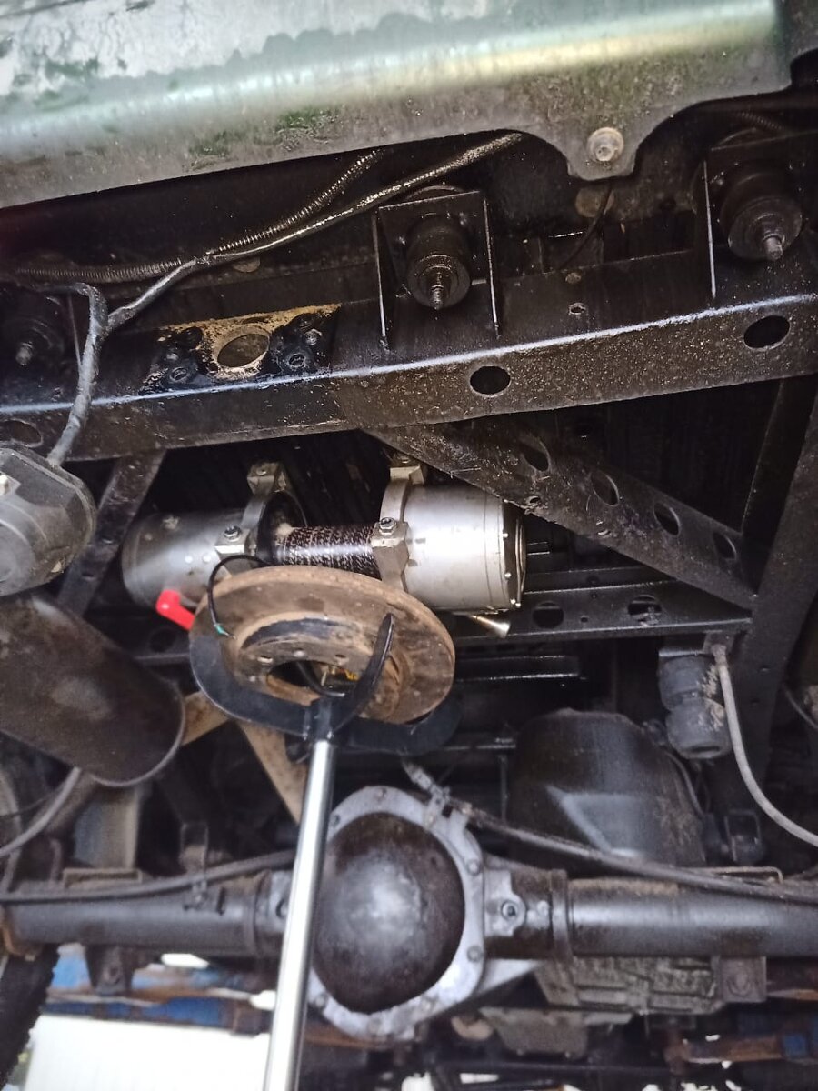 Чем хорошо УАЗ Патриот - места в раме полно!