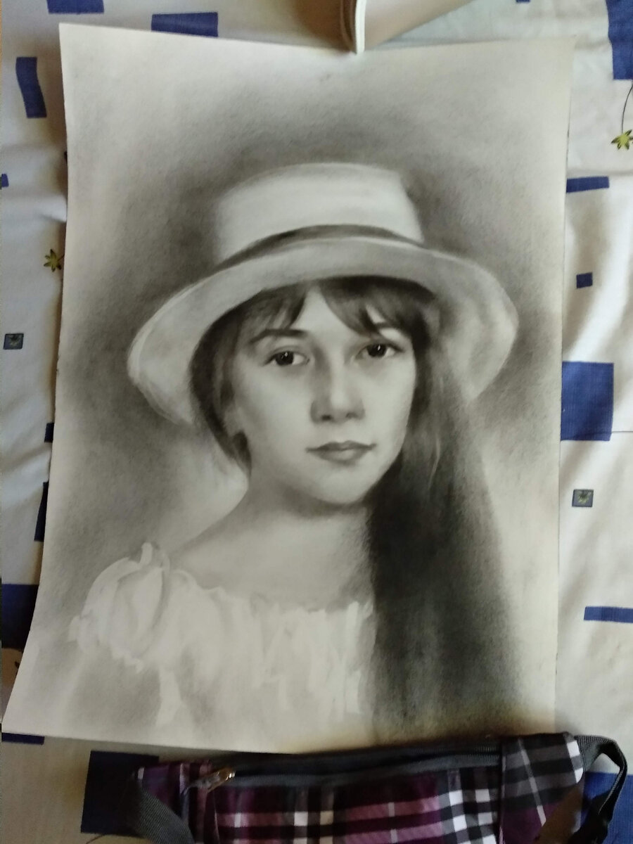 Портрет выполнен на заказ для меня одним художником из Краснодара. Фото автора публикации.