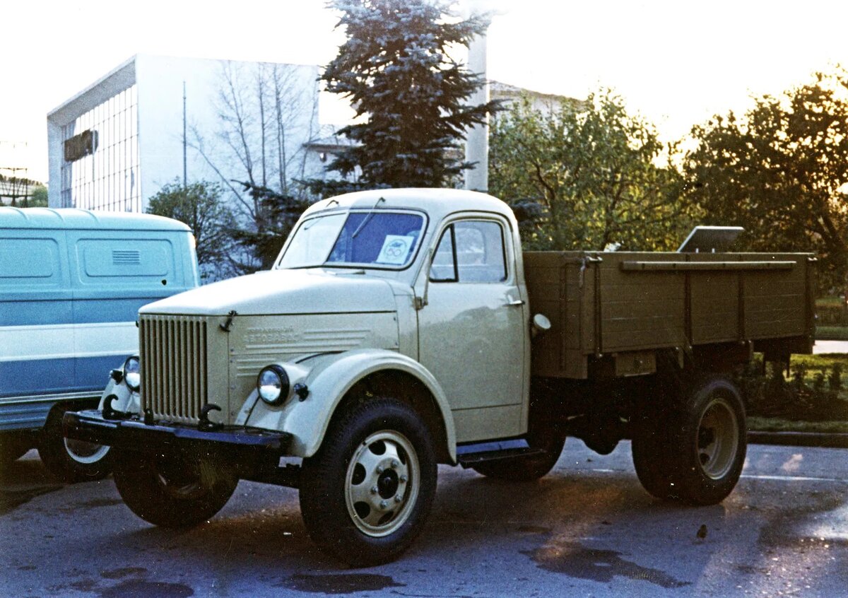 Первый и сразу самый массовый грузовик автозавода в Горьком ГАЗ 51 |  Техника времен СССР | Дзен