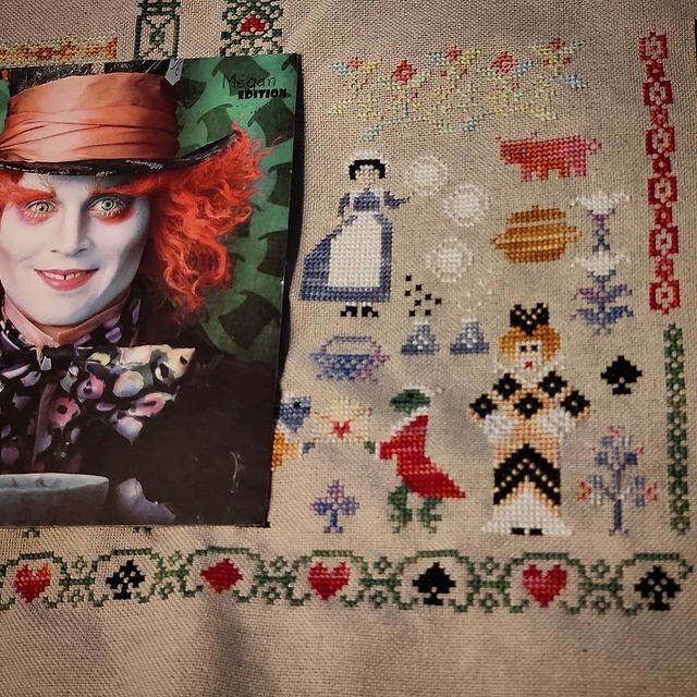 "Алиса в стране чудес" от Совиного леса.