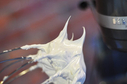 Взбитые белки