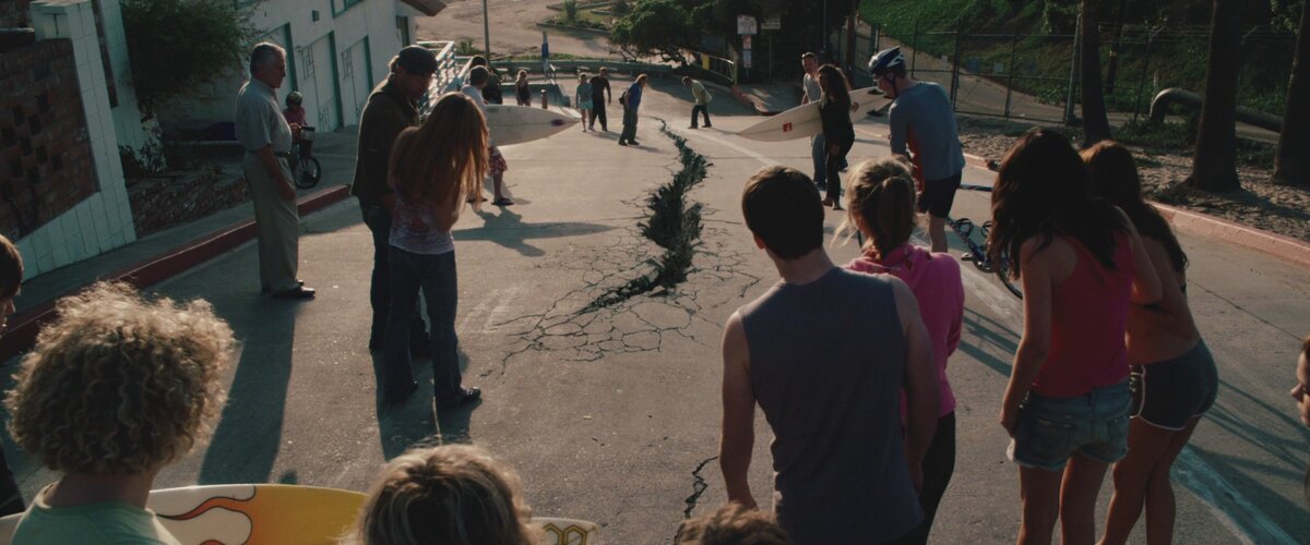 Триллер ложь 2020. Второстепенная героиня сбежала. Второстепенная героиня сбежала. Второстепенная героиня сбежала. Freaky 2020.