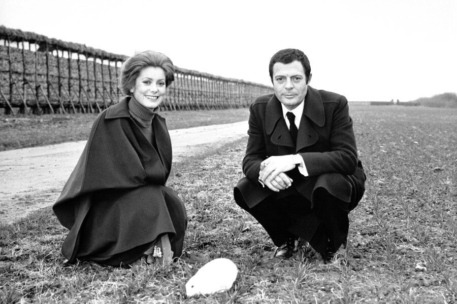 Катрин Денёв и Марчелло Мастрояни. 1970. Всё хорошо на этой фотографии.