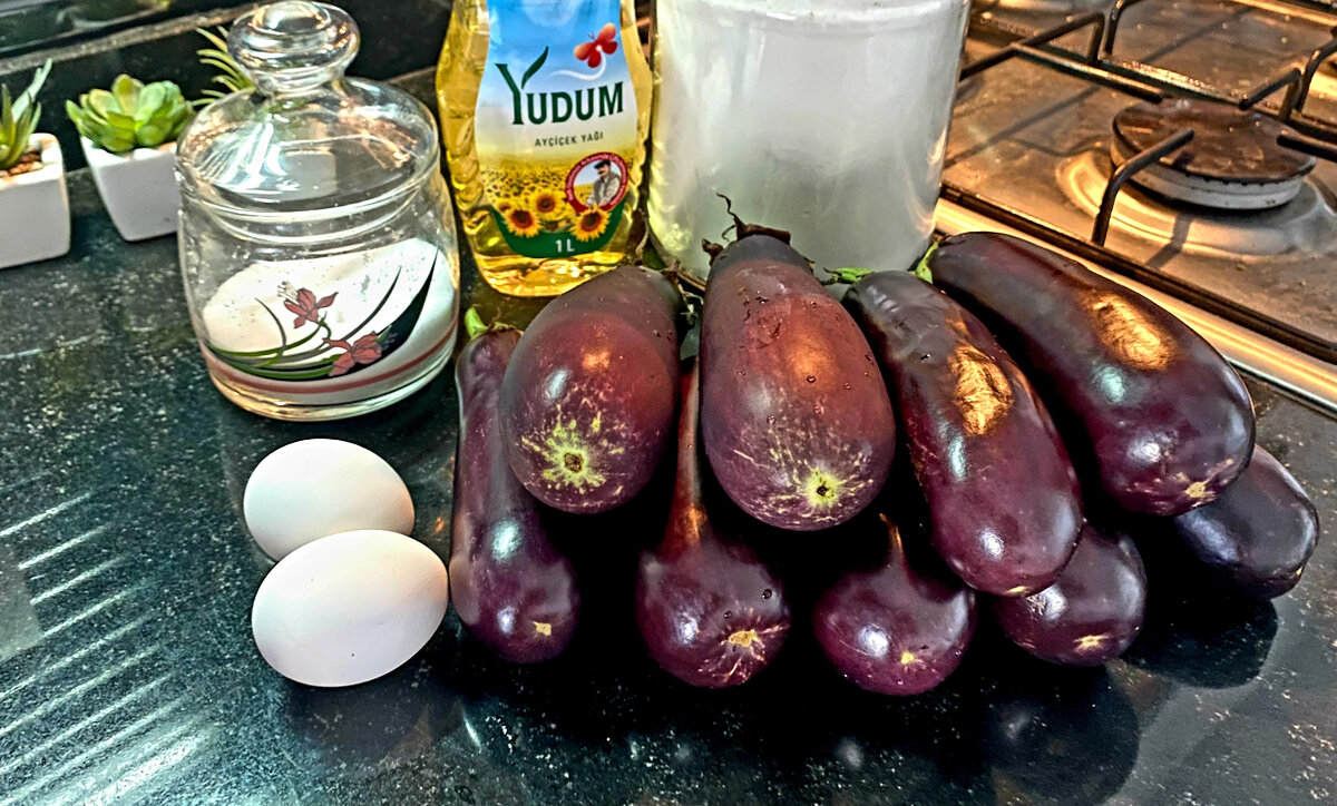 Фото автора. Пока баклажаны дешёвые, готовлю их часто и много. 