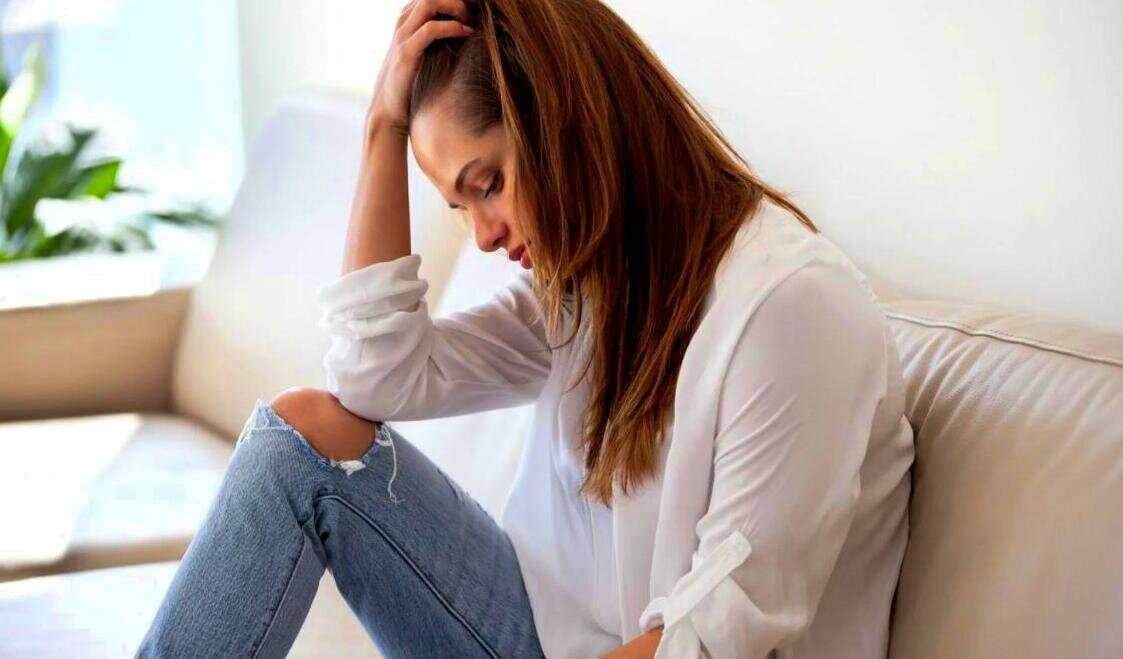 Женщинам свойственны ошибки.
Из всех возможных, можно выделить три страшнейшие, которые могут значительно повлиять на всю дальнейшую жизнь женщины и ее способность обрести истинное счастье.-3