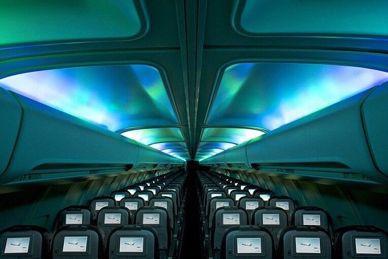     В самолетах этой страны освещение салона имитирует северное сияние. Вы ее знаете