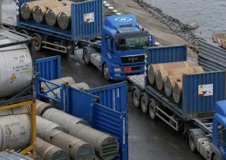    Украина получила первую партию американского ядерного топлива