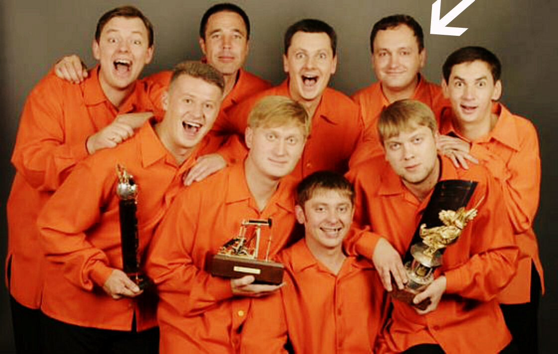 Сергей Ершов в команде "Уральские пельмени" (источник фото: yandex.ru)