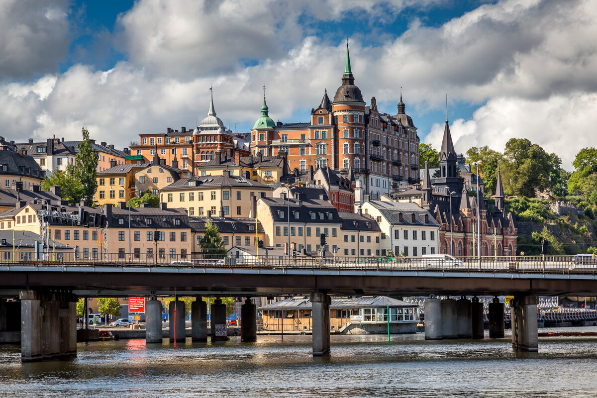 Стокгольм, фото:  https://s1.1zoom.ru/big3/412/Stockholm_Sweden_Houses_477728.jpg 