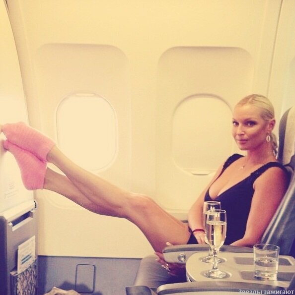 дебоширы в самолете,скандальная балерина,пробухала,бортпроводники,авиоперелет,