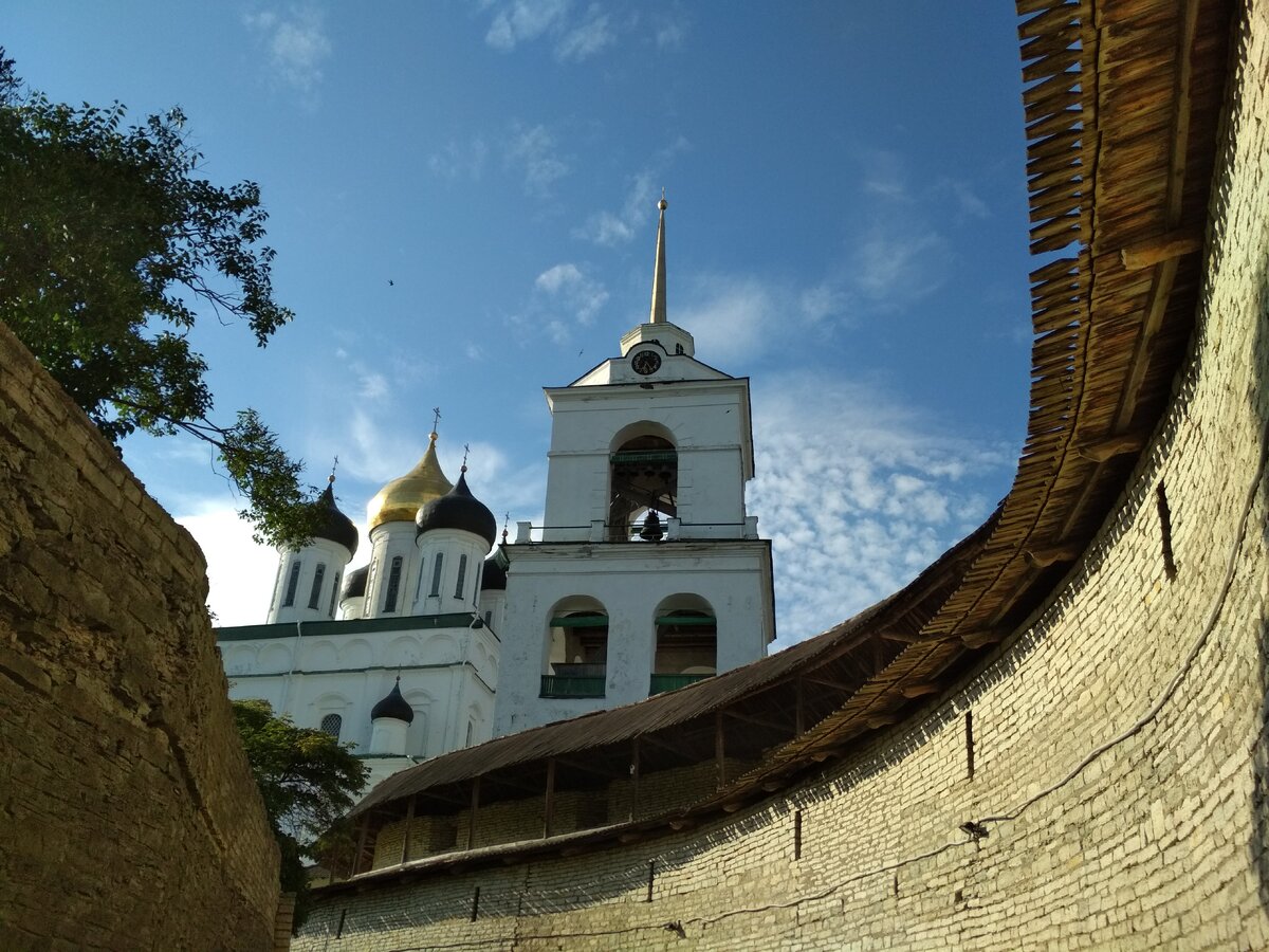 Главный собор Псковского Кремля Свято Троицкий