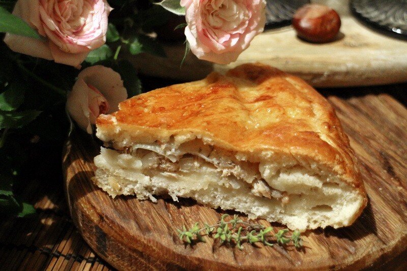  ... пирог долго не прожил... тут же съели :( 