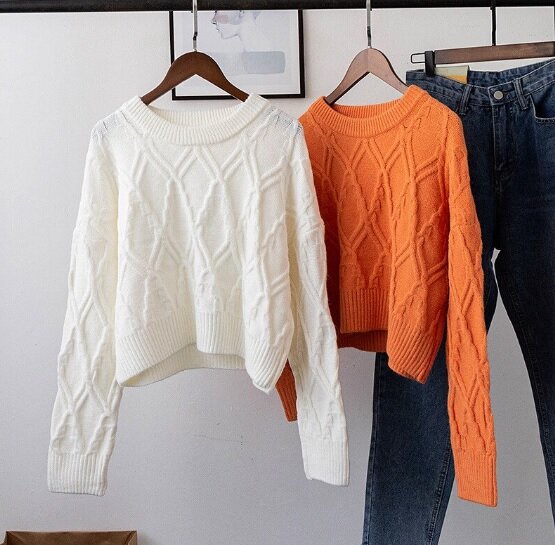 Пуловер с ромбами