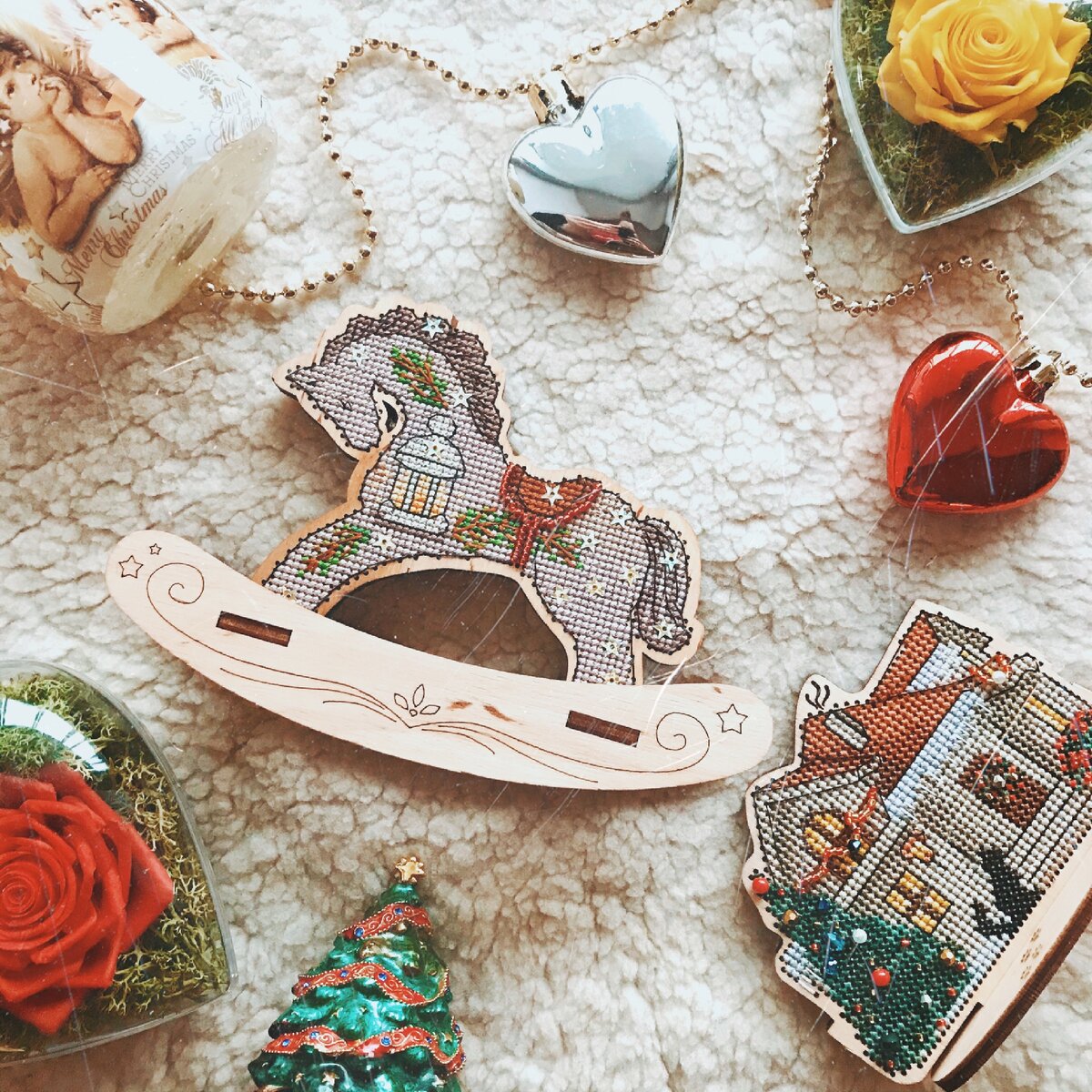 Коник и домик от фирмы  «Фрузелок»