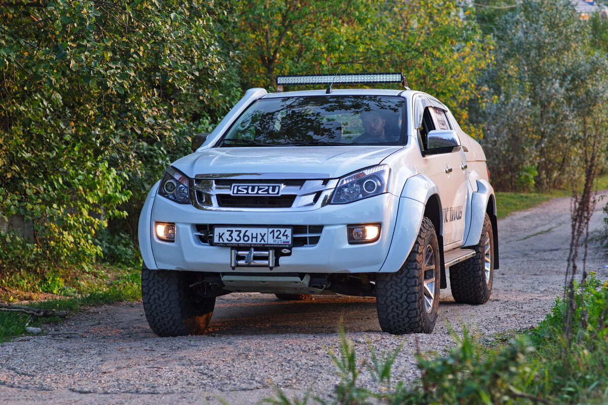 Внедорожник Isuzu d Max
