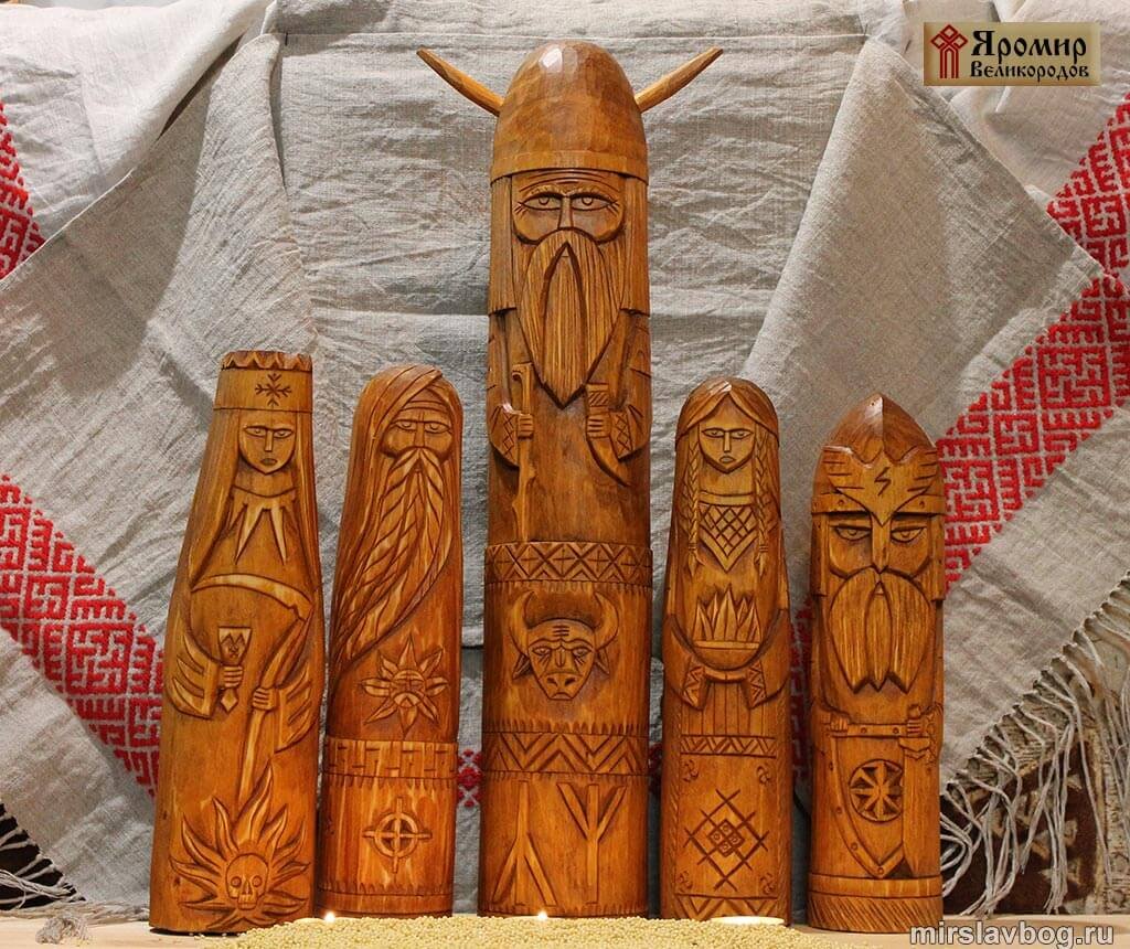 Кумиры Славянских Богов из дерева 