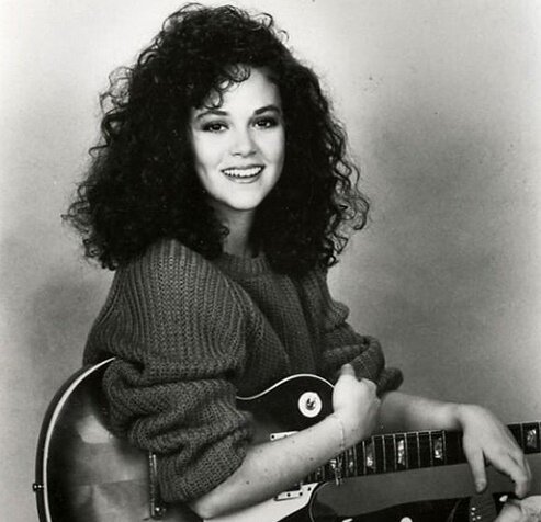 РЕБЕККА ШЕФФЕР