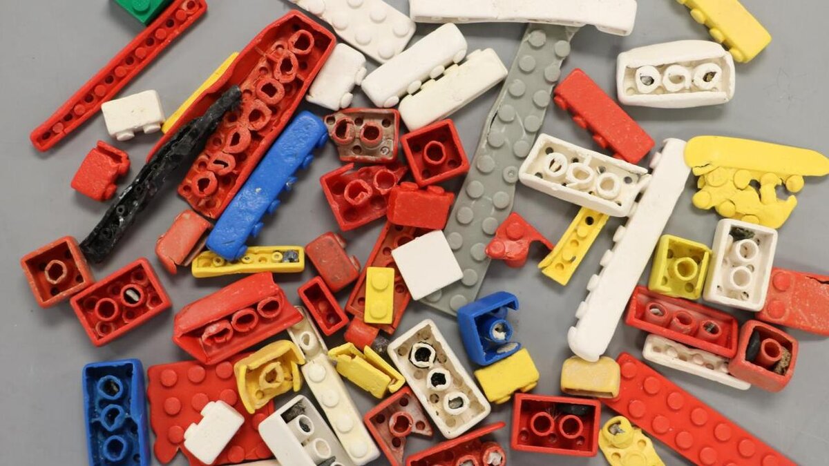  Части Lego показали небольшой износ кирпичей, ученые пришли к выводу, что они прослужат в море от 100 до 1300 лет.
 
