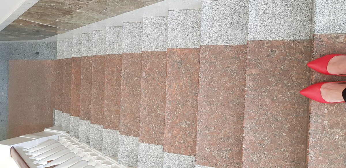 Когда на самоизоляции в квартире для выхода на улицу только туфли.