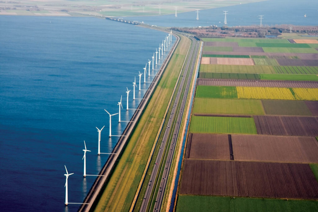 Ниже уровня моря. Нидерланды амстердам дамба. Голландия ниже уровня моря дамба. Польдеры в нидерландах. Нидерланды уровень моря.