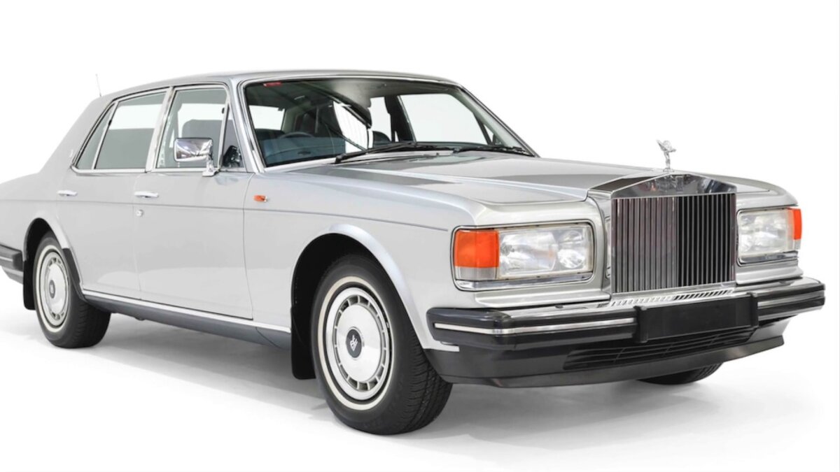 Роллс-Ройс модель "сильвер спирит" 1989 года