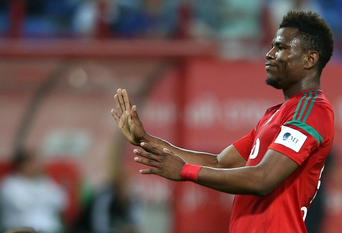 Хенти продолжает переходить из клуба в клуб