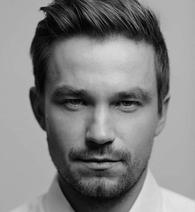 Александр Петров