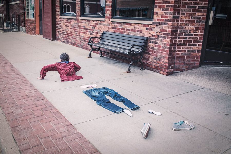 https://gratisography.com/photo/fashion-man/