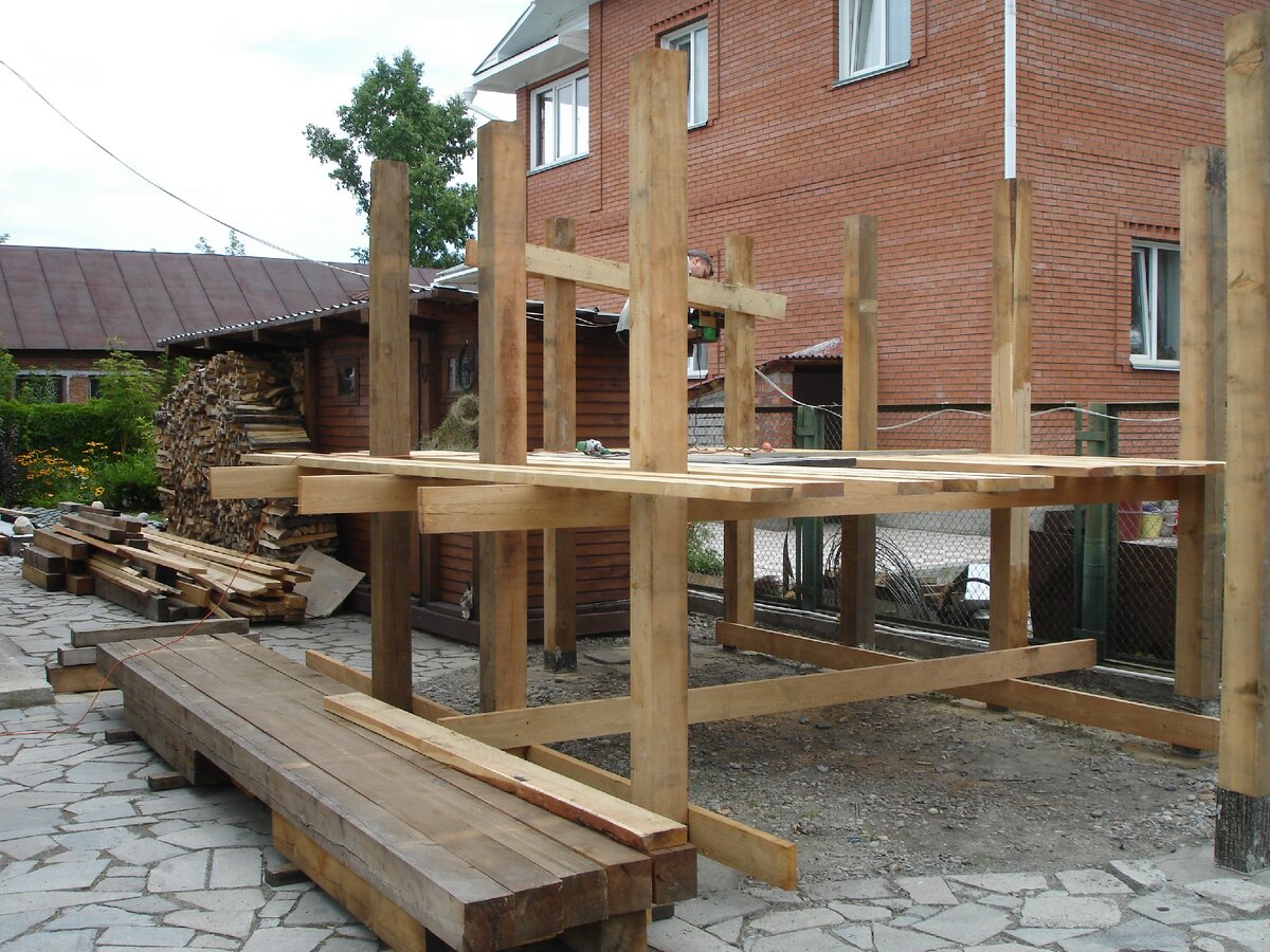 Начало стройки нашей веранды в 2008 году.