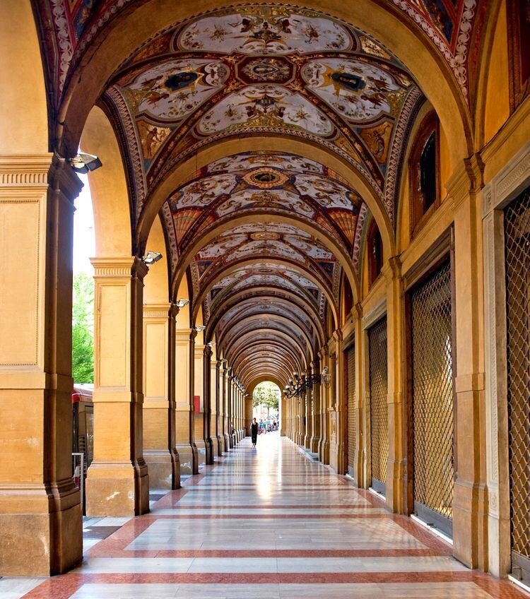 Улица  Via dell'Indipendenza