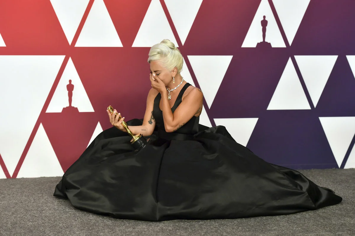 Гага оскар. Леди Гага Оскар. Леди Гага Грэмми. Lady Gaga Oscar 2019. Леди Гага на премии Оскар 2019.