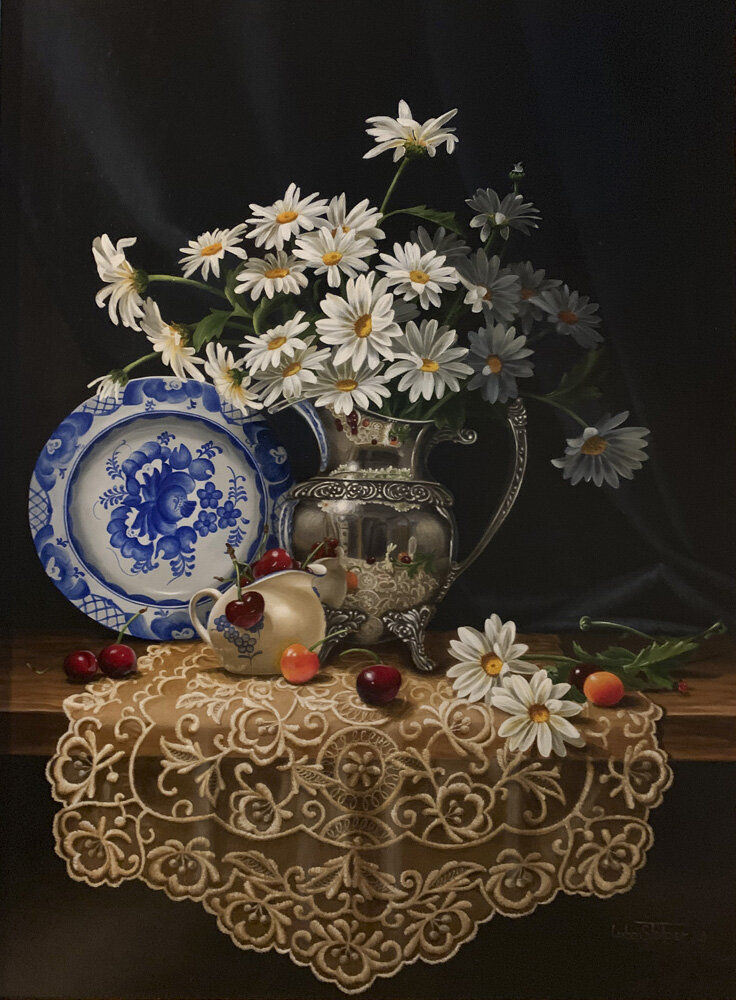 "Silver Pitcher with Daisies" , фото:https://www.lubastolper.com  Листайте галерею