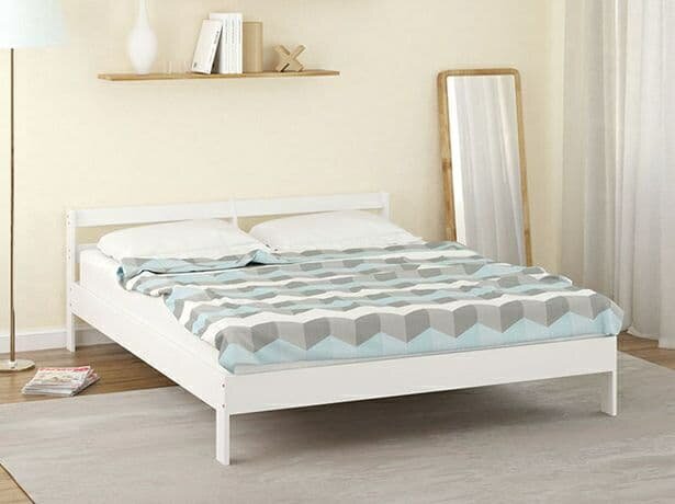 Деревянная кровать. Фотографии с сайта spb-krovati.ru