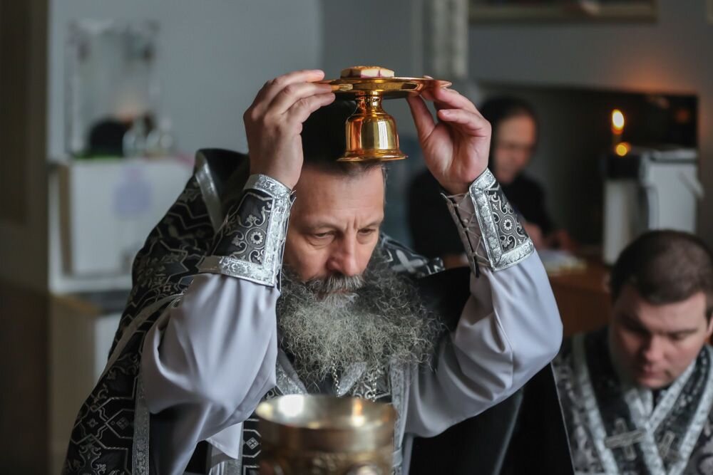 Что такое литургия преждеосвященных даров в великий пост. Литургия преждеосвященных. Литургия преждеосвященных даров иерусалим. Что такое литургия преждеосвященных даров в великий пост. Литургия преждеосвященных.