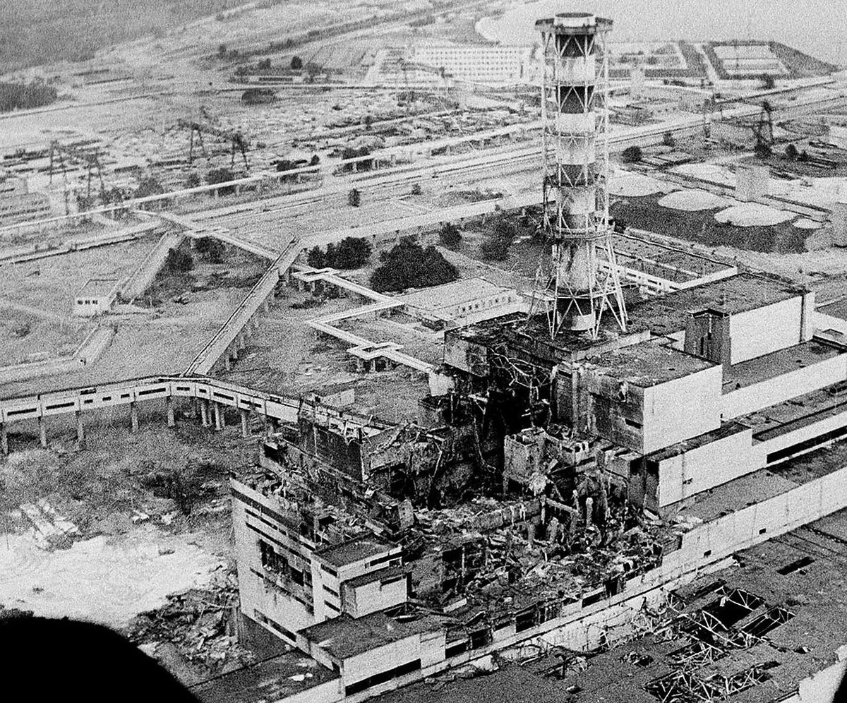 35 лет назад произошла самая известная техногенная катастрофа в истории нашей страны, а возможно и всего мира - авария на ЧАЭС.