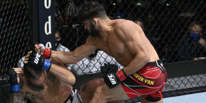 Царукян "добивает" Гиагоса