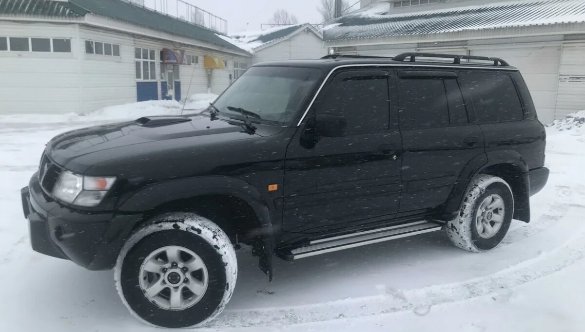 Ниссан Патрол.