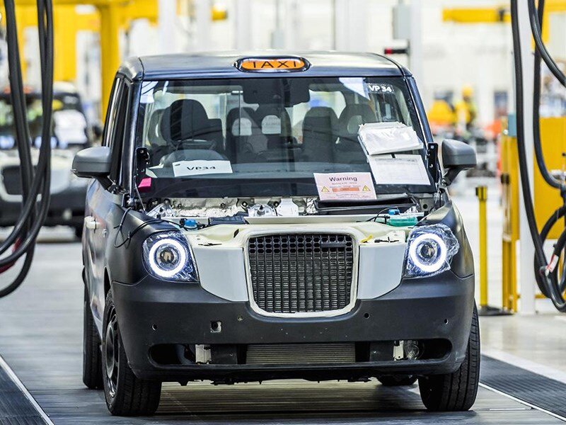 Шесть такси обслуживают три района "Если я должен куда-то спешить, WSW Cab-не лучший выбор", - признает Донч.