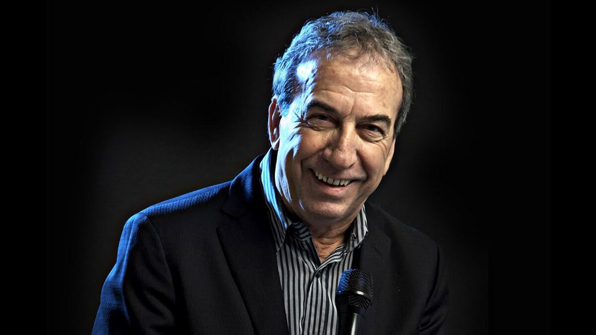 Хосе Луис Пералес - испанский певец,  композитор и поэт-песенник, автор песни «¿Por qué te vas?»