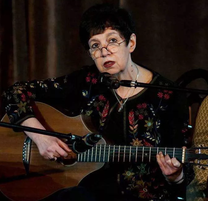 Вероника Долина