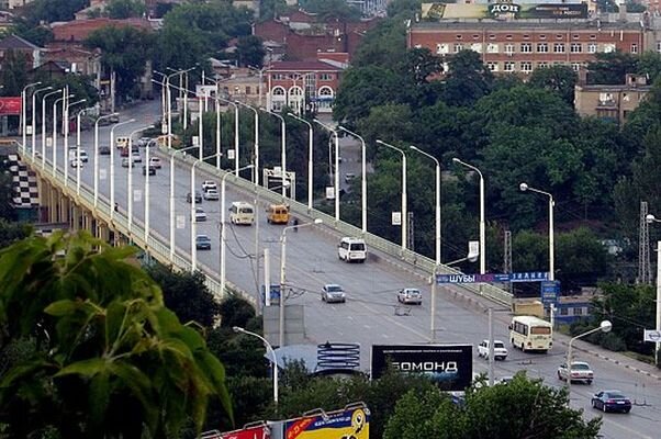    Мост на проспекте Стачки //Фото с сайта donnews.ru