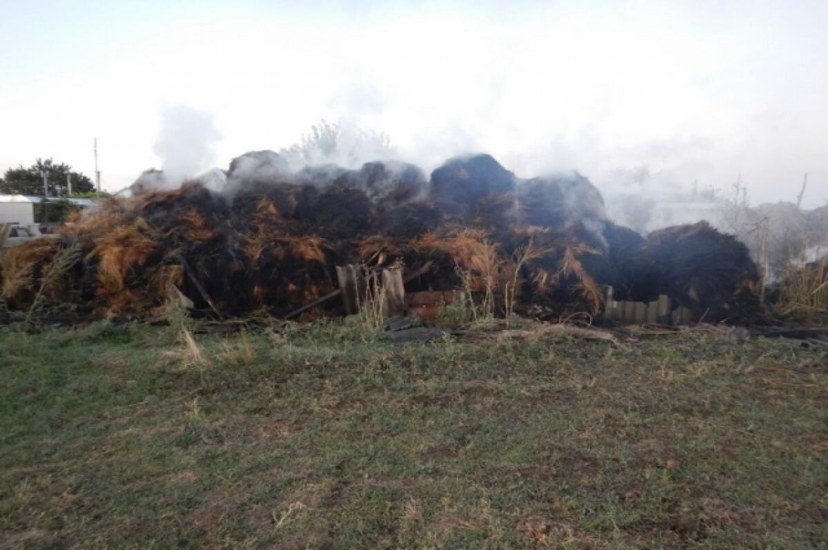    Парень поджёг машину и тюки соломы из-за ревности на Ставрополье