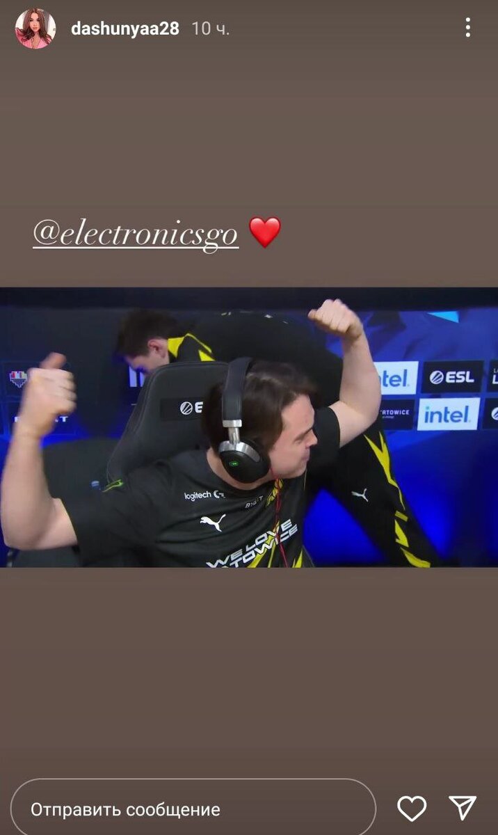  📷