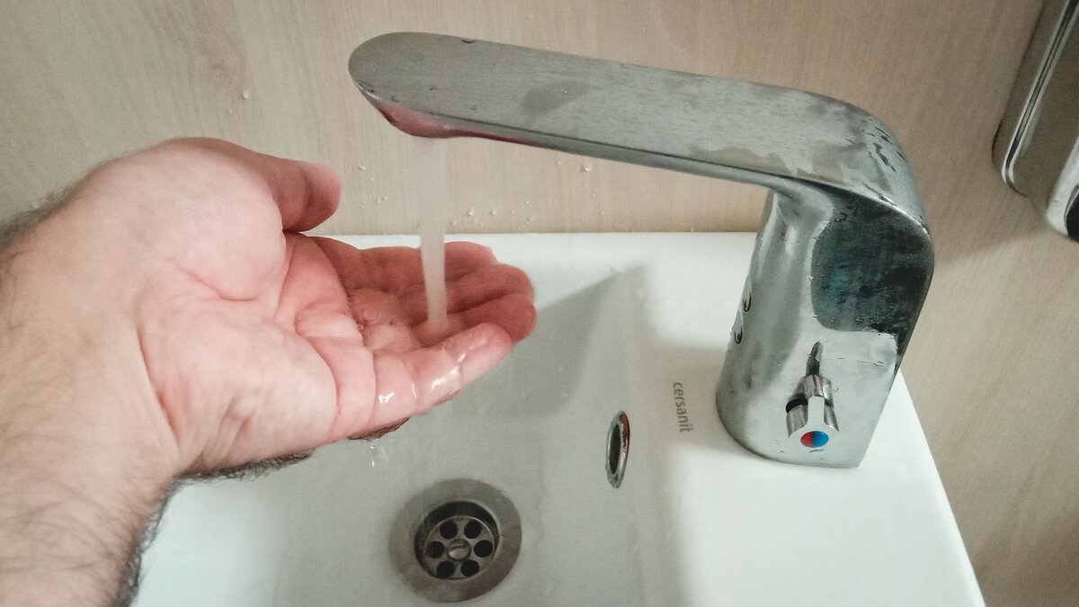     Проблемы с водоснабжением в городе Котово Волгоградской области достигли критической отметки: чиновники были вынуждены ввести режим повышенной готовности во всем районе.