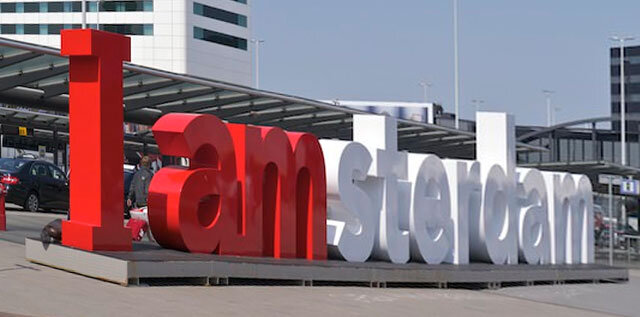 Описанное выше случилось со мной 22 года назад, и было опубликовано в журнале "Столичный север".