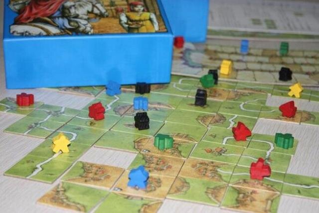 Настольная игра Carcassonne. Источник: ru.aliexpress.com