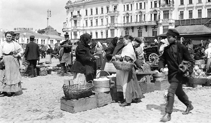 Уличная торговля российских городов конца 19-го начала 20-го века