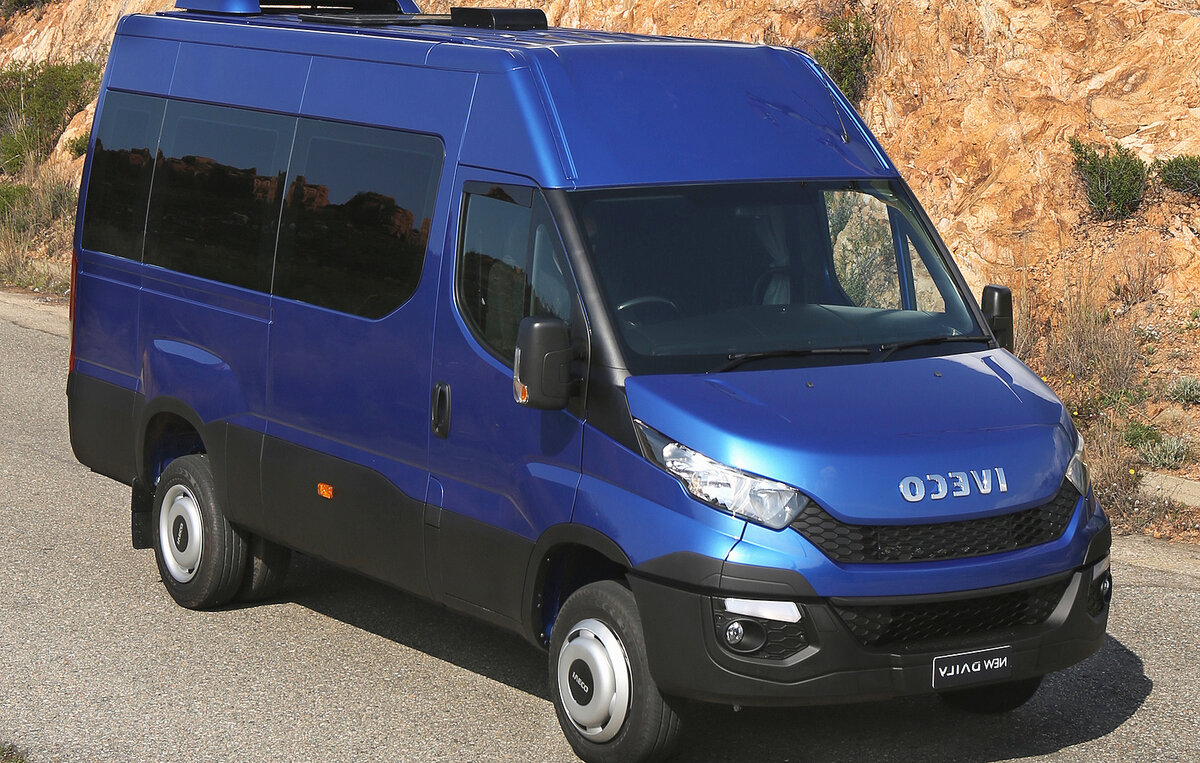 Iveco Daily последнего поколения (фото зеркальное)