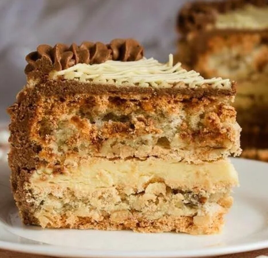 Киевский торт - один из самых популярных тортов времён СССР