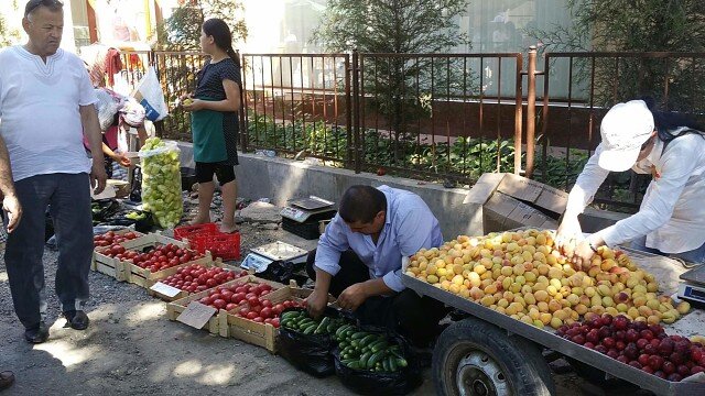 Фархадский базар Ташкент